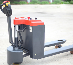 電動叉車的價(jià)位會受到品牌，型號，配置等因素的影響